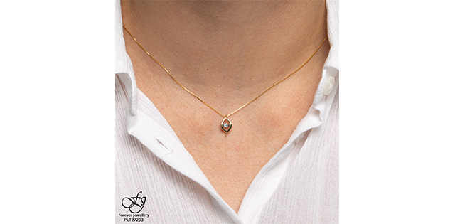 Pulse diamond necklace sale